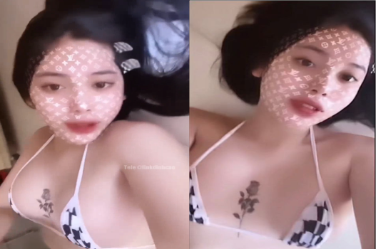 Hot girl hấp dẫn yêu chiều anh chàng bền bỉ